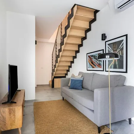 Bob W Rome San Lorenzo 3*