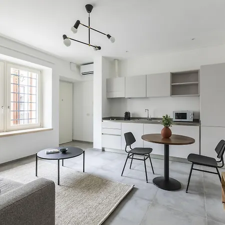 Bob W Rome San Lorenzo 3*